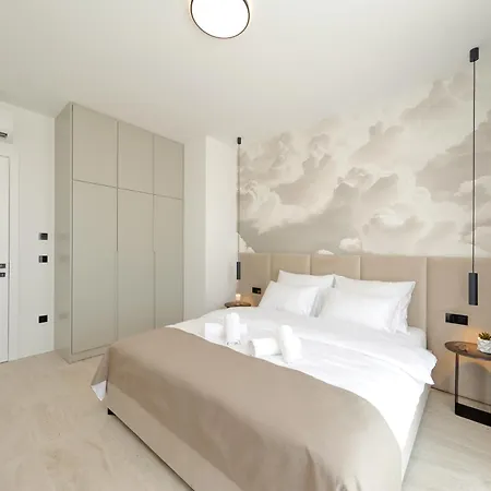 Cloud 9 D7 Villa