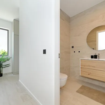 Cloud 9 D7 Villa