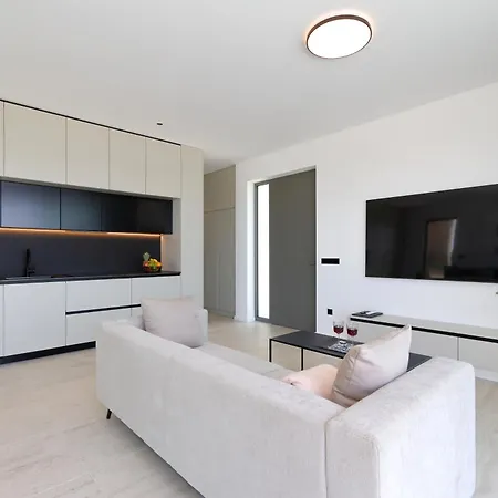 Cloud 9 D7 Villa *