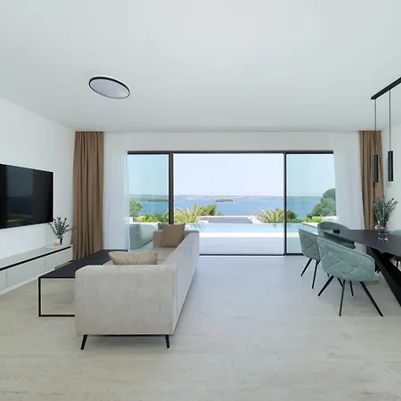 Villa Cloud 9 D7 *