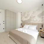Cloud 9 D7 Villa