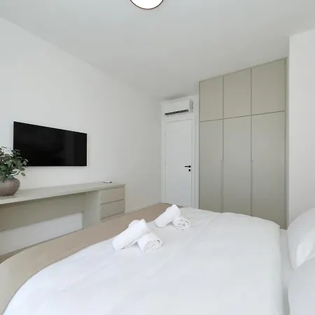 Cloud 9 D7 Villa Tkon